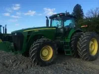 Трактор John Deere