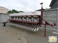 Сеялка зернотравяная Клен-6П
